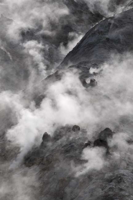 Thermal vent, Yellowstone National Park, Wyoming, USA