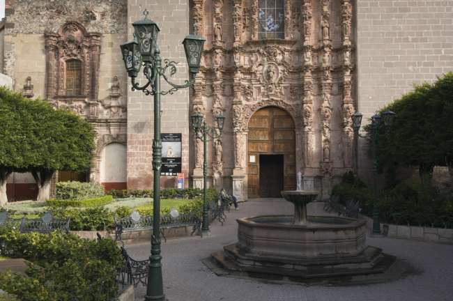 Architecture on the streets of San Miguel de Allende, State of Guanajuato, Mexico