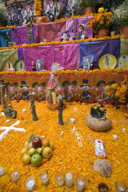 Day of the Dead alter, San Miguel de Allende, State of Guanajuato, Mexico