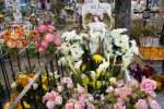 Graveyard decorations for the Day of the Dead, San Miguel de Allende, State of Guanajuato, Mexico